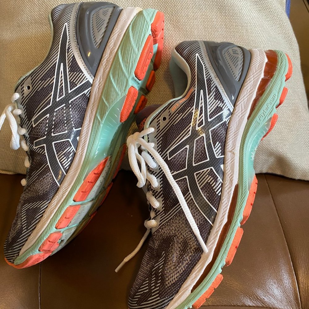 Asics Gel Nimbus 19 Athletic Running Shoes - Picture 6 of 8